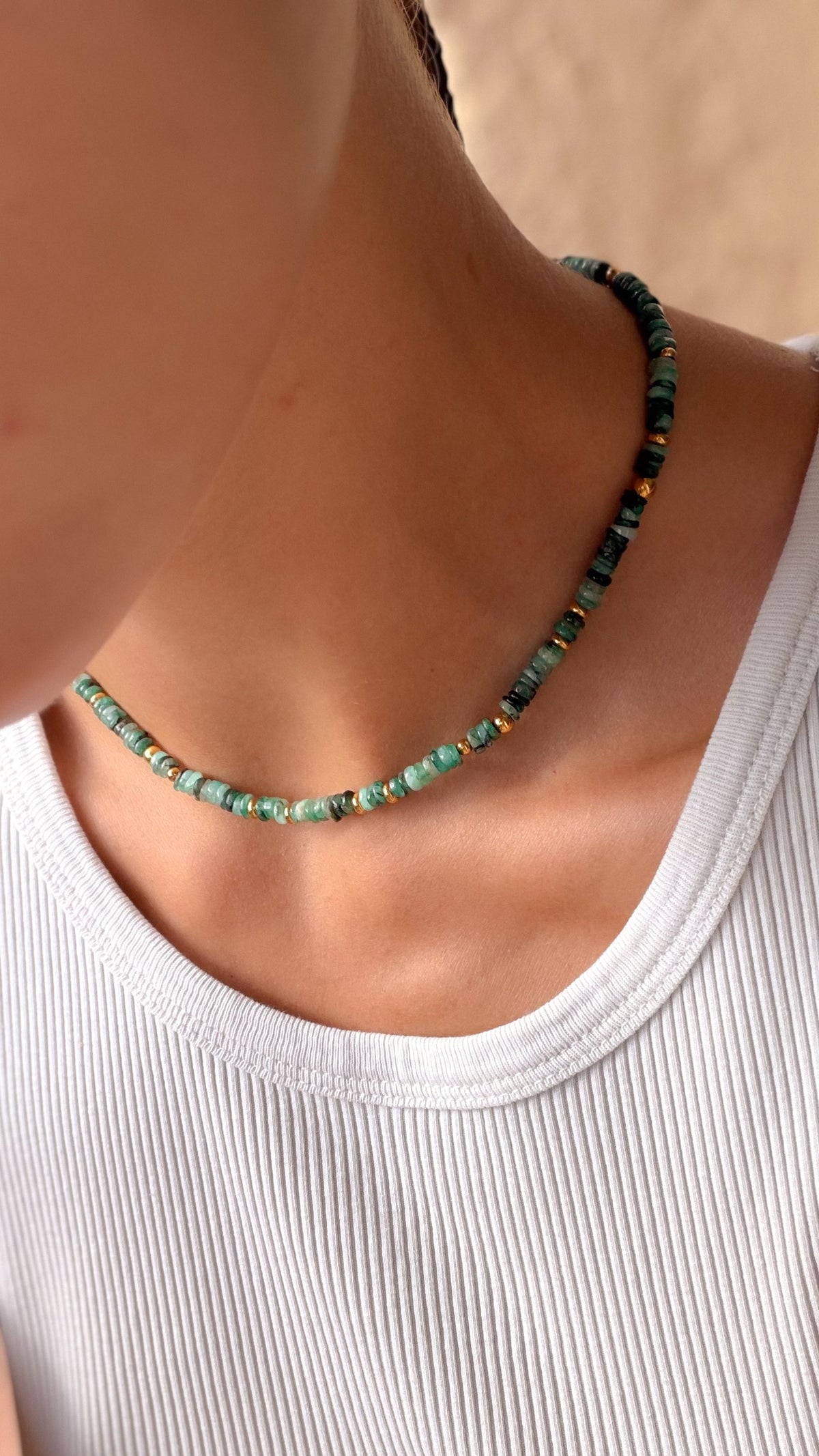 Collier Gloria en émeraude, finition dorée — Théra'Pierres