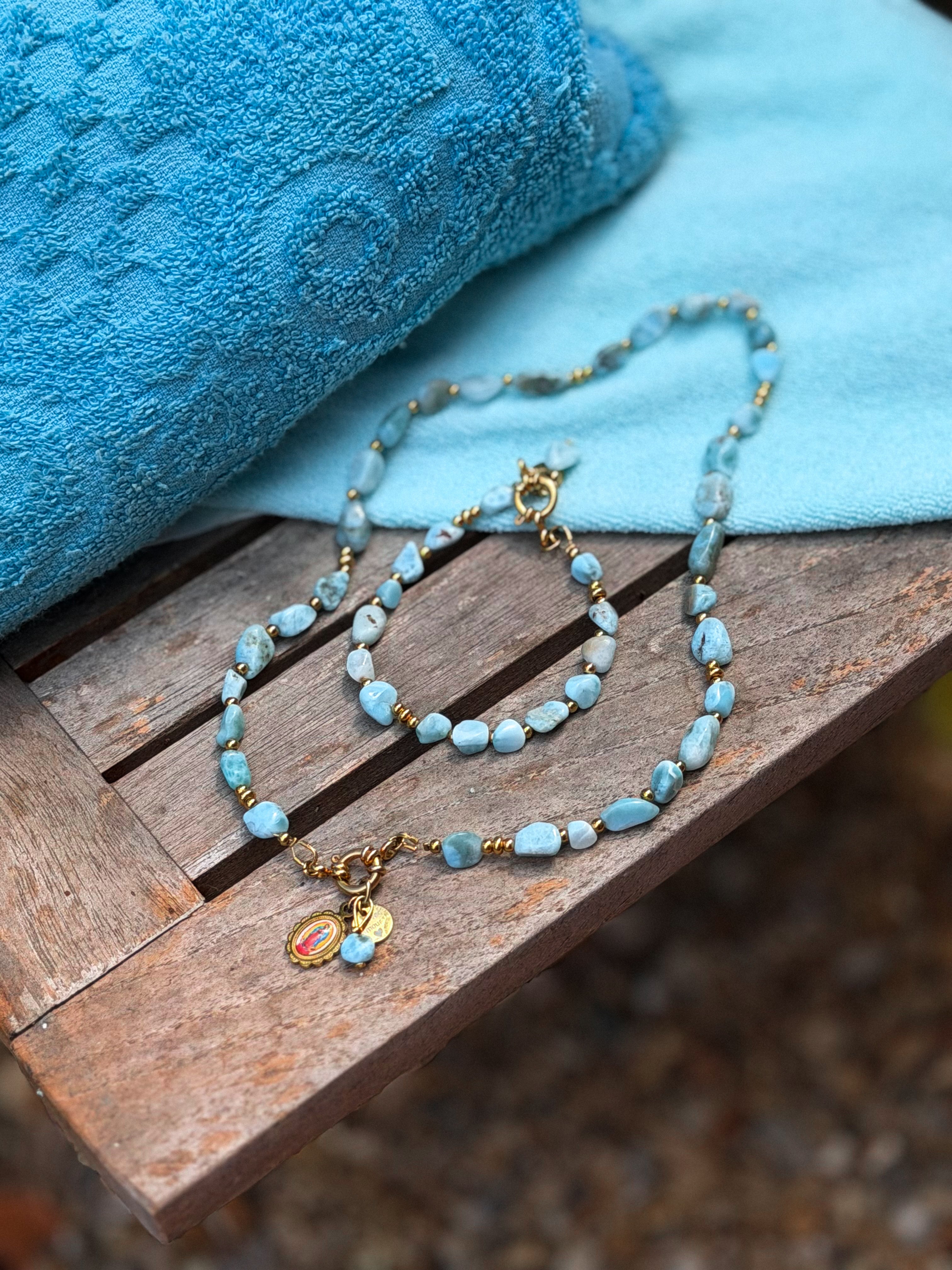 Collier Acqua, larimar, collection Dualità — Thérapierres, Golfe de Saint-Tropez