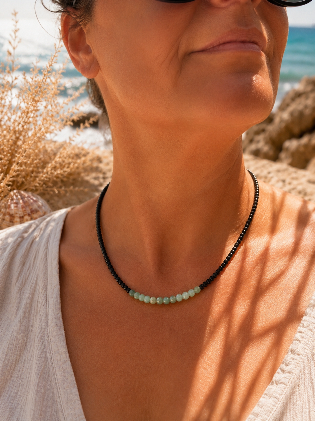 Collier Harmonia, émeraude et spinelle — Théra'Pierres, Golfe de Saint-Tropez