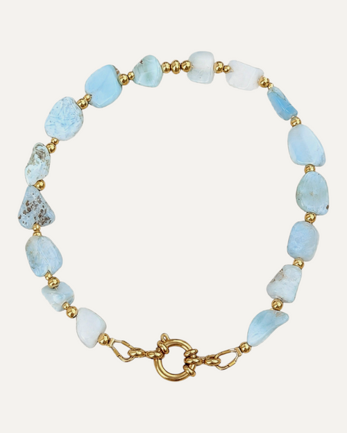 Bracelet Théra'Pierres Acqua en pierres de larimar irrégulières bleu lagon et perles dorées en acier inoxydable